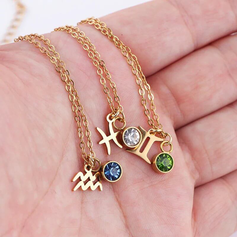 Collier en or avec pierre de naissance du zodiaque