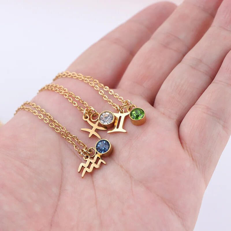 Collier en or avec pierre de naissance du zodiaque