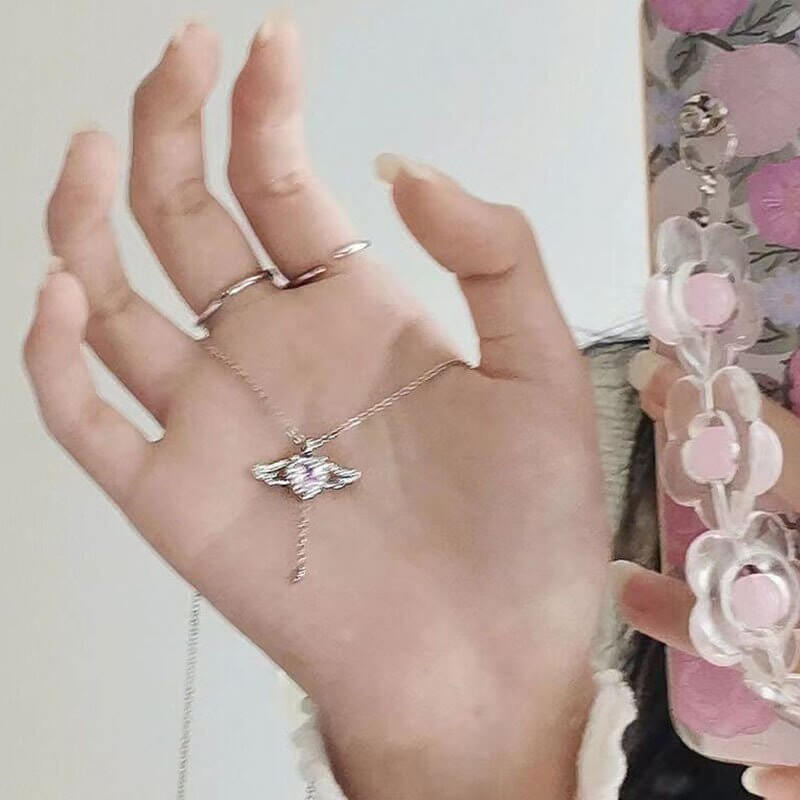 Heart Wings Necklace - 11 Étoiles