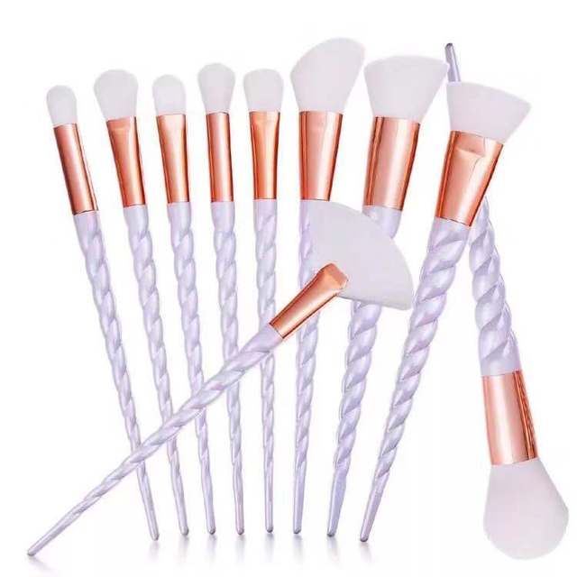 The 8-Piece Makeup Brush Set is a must-have for flawless makeup application. This versatile set includes all the essentials, from foundation and blush brushes to precision tools for eyeshadow and eyeliner. Crafted with soft, high-quality bristles, these brushes are gentle on the skin and provide smooth, even application. The lightweight, ergonomic handles offer easy control, making them perfect for both beginners and professionals. 